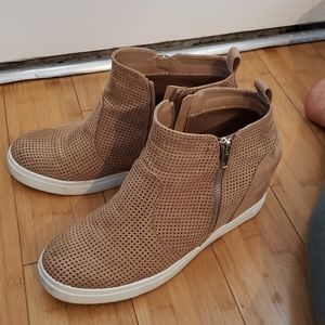 Hightop heels womens sz 10